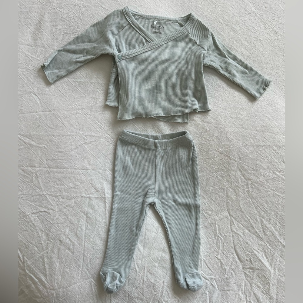Moon organics matching set for baby